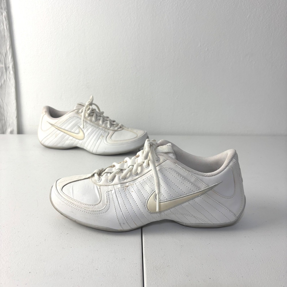 Vintage Nike Musique IV White Cheer Dance Low Profile Sneakers 315757-111 Size 8